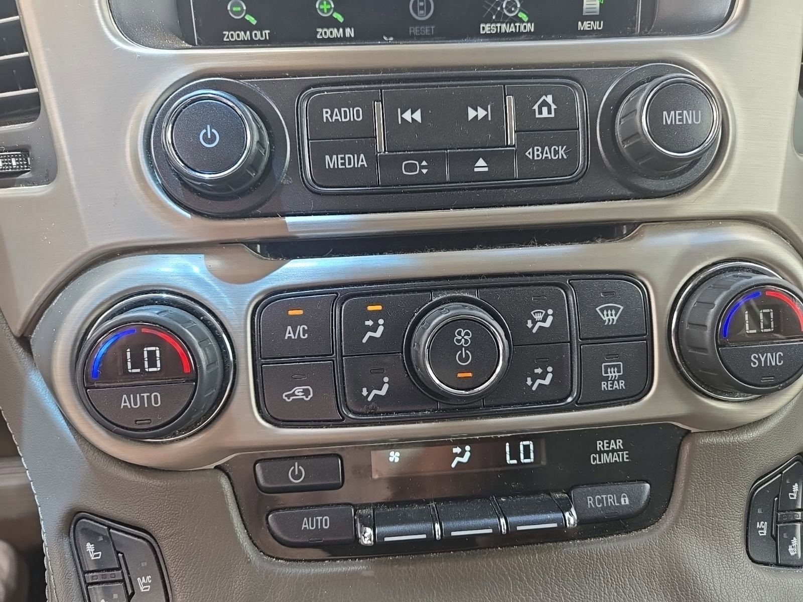 Used 2015 GMC Yukon Denali AWD/4WD image 6