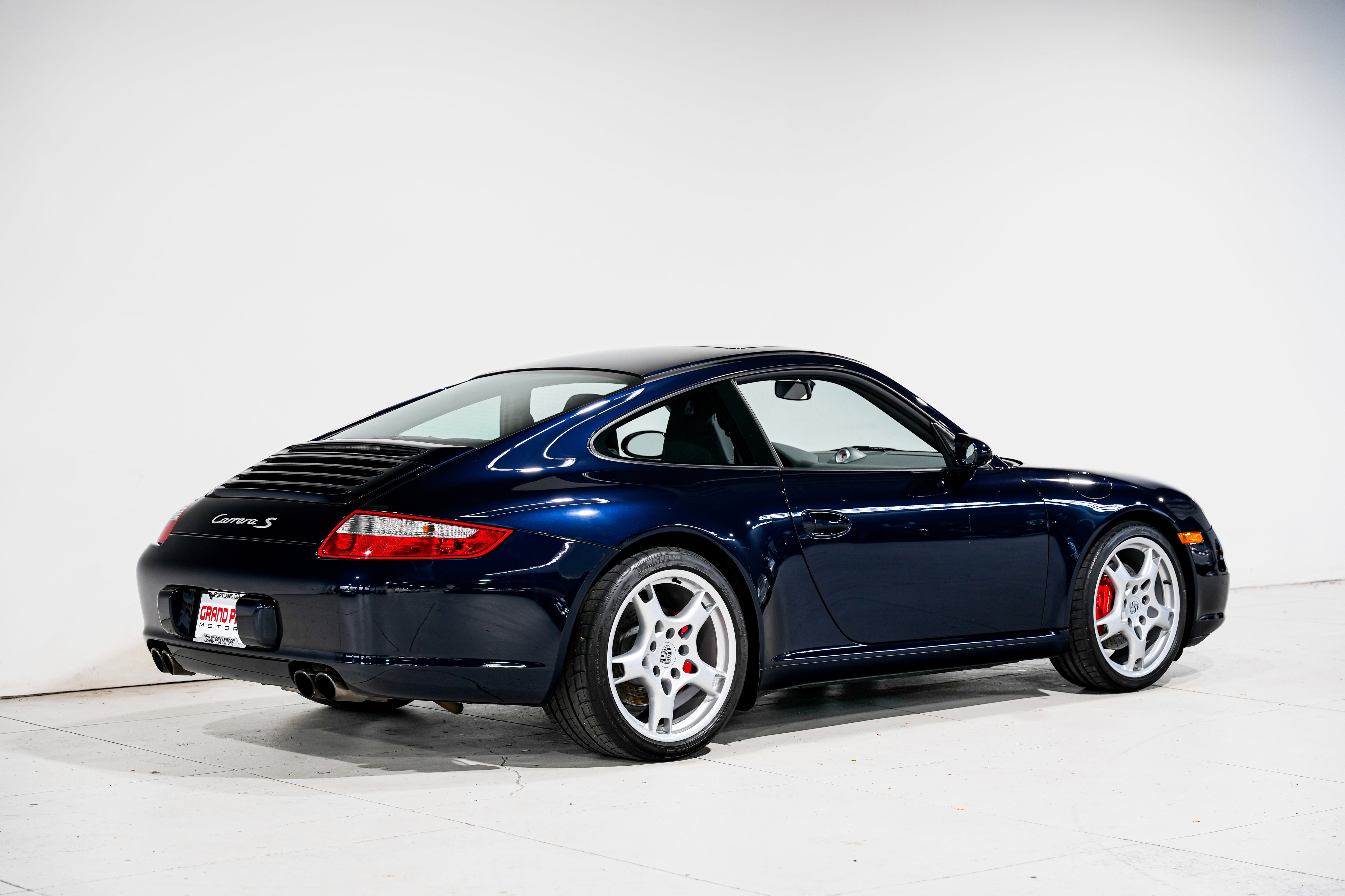 Used 2006 Porsche 911 Carrera S RWD image 3