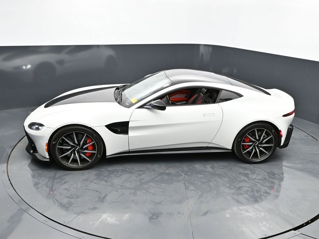 Used 2019 Aston Martin V8 Vantage Coupe image 39