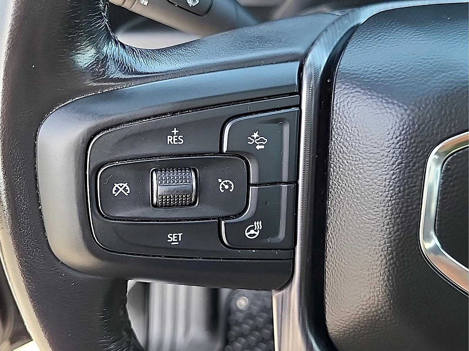 Used 2024 GMC Sierra 3500 Denali Ultimate AWD/4WD image 19