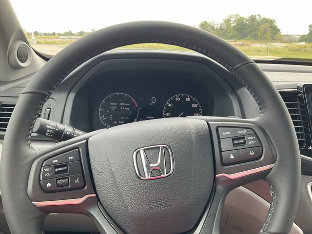 Certified 2025 Honda Ridgeline RTL image 21