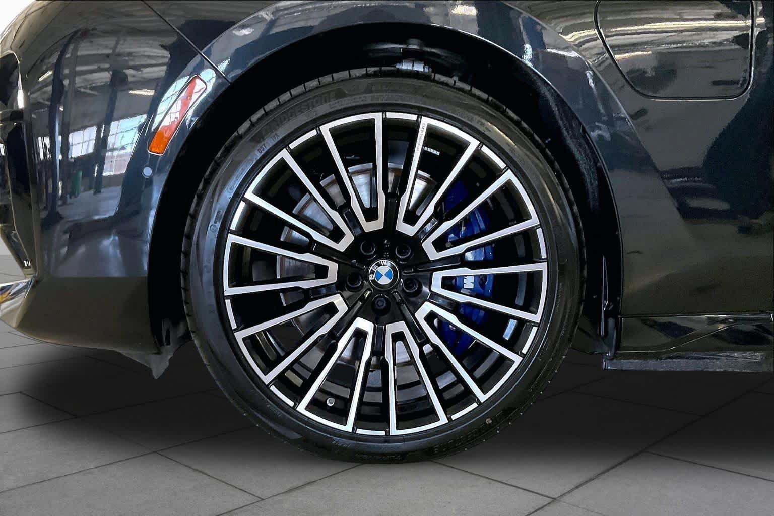 New 2026 BMW 750e xDrive w/ Executive Package AWD/4WD image 11