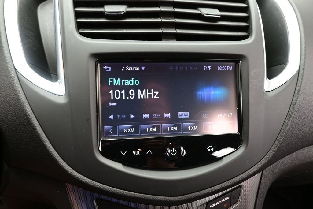 Used 2015 Chevrolet Trax LTZ AWD/4WD image 36