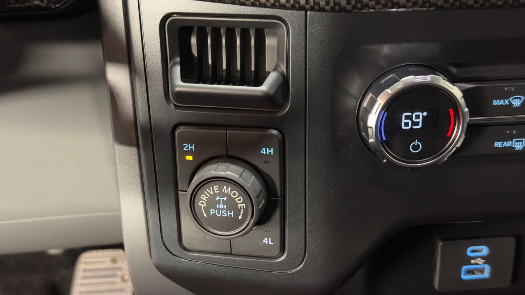 Used 2021 Ford F150 XLT w/ Equipment Group 301A Mid image 37