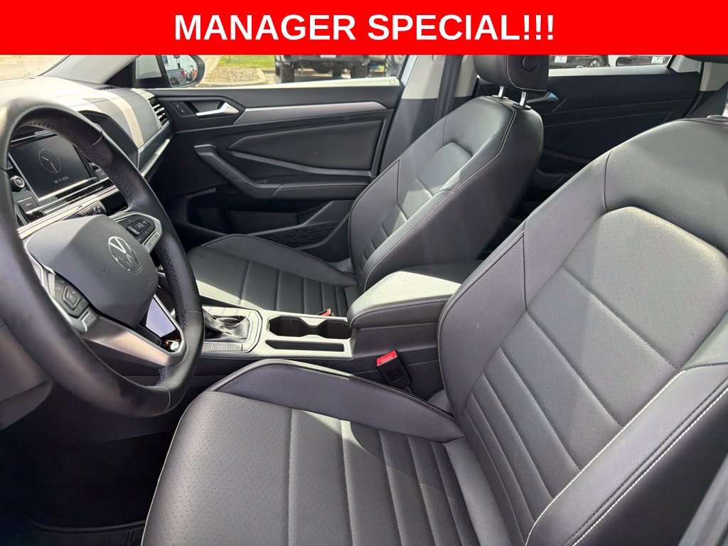 Used 2023 Volkswagen Jetta SE FWD image 17