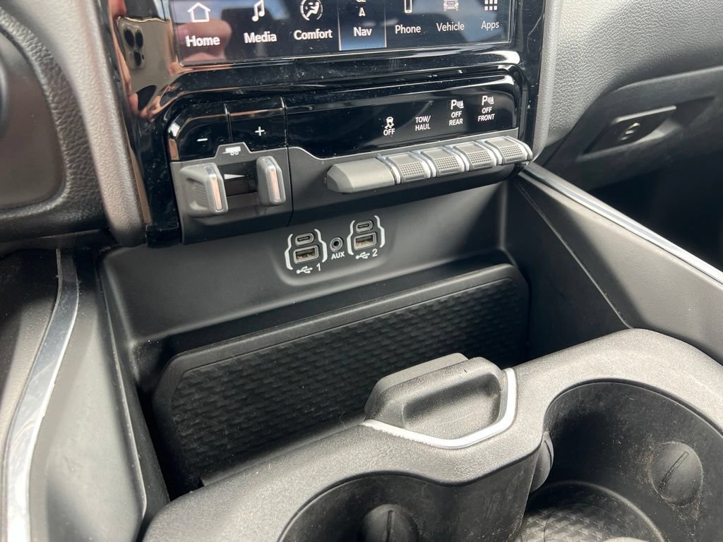 Used 2023 RAM 1500 Laramie AWD/4WD image 30