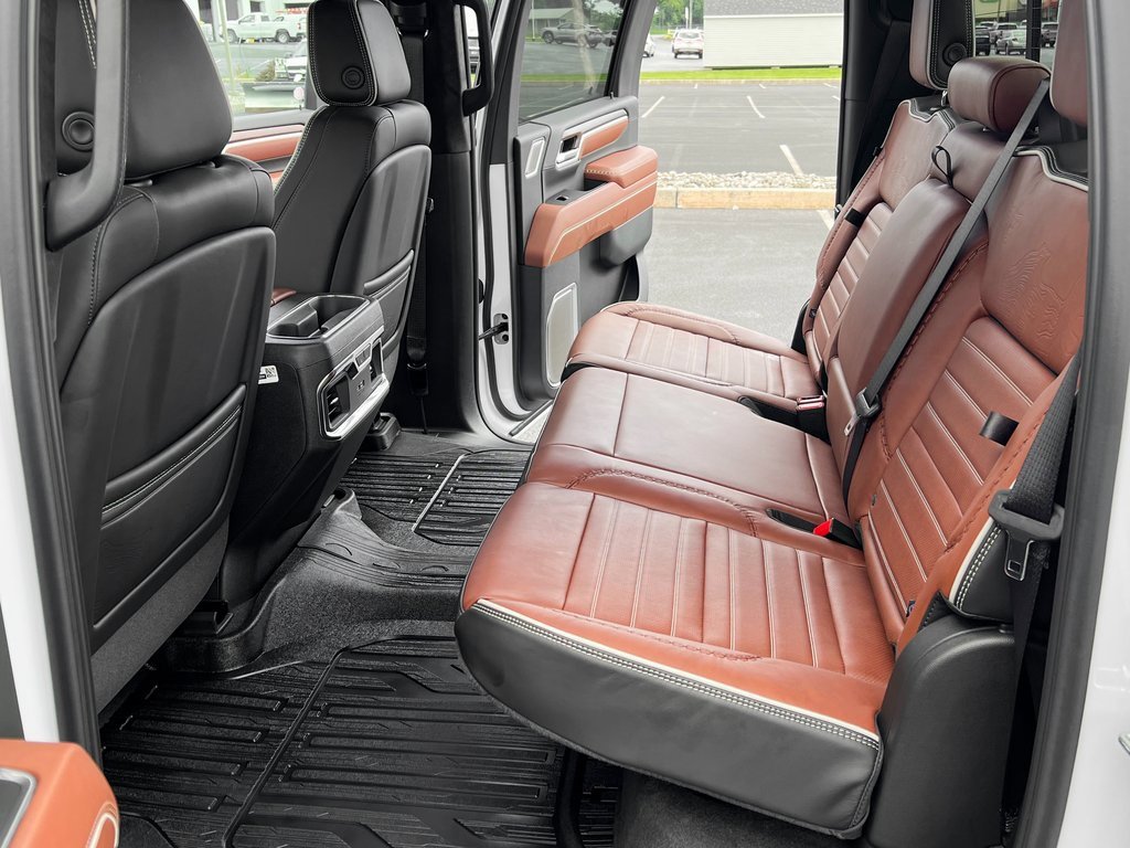 Used 2025 GMC Sierra 3500 Denali Ultimate image 22