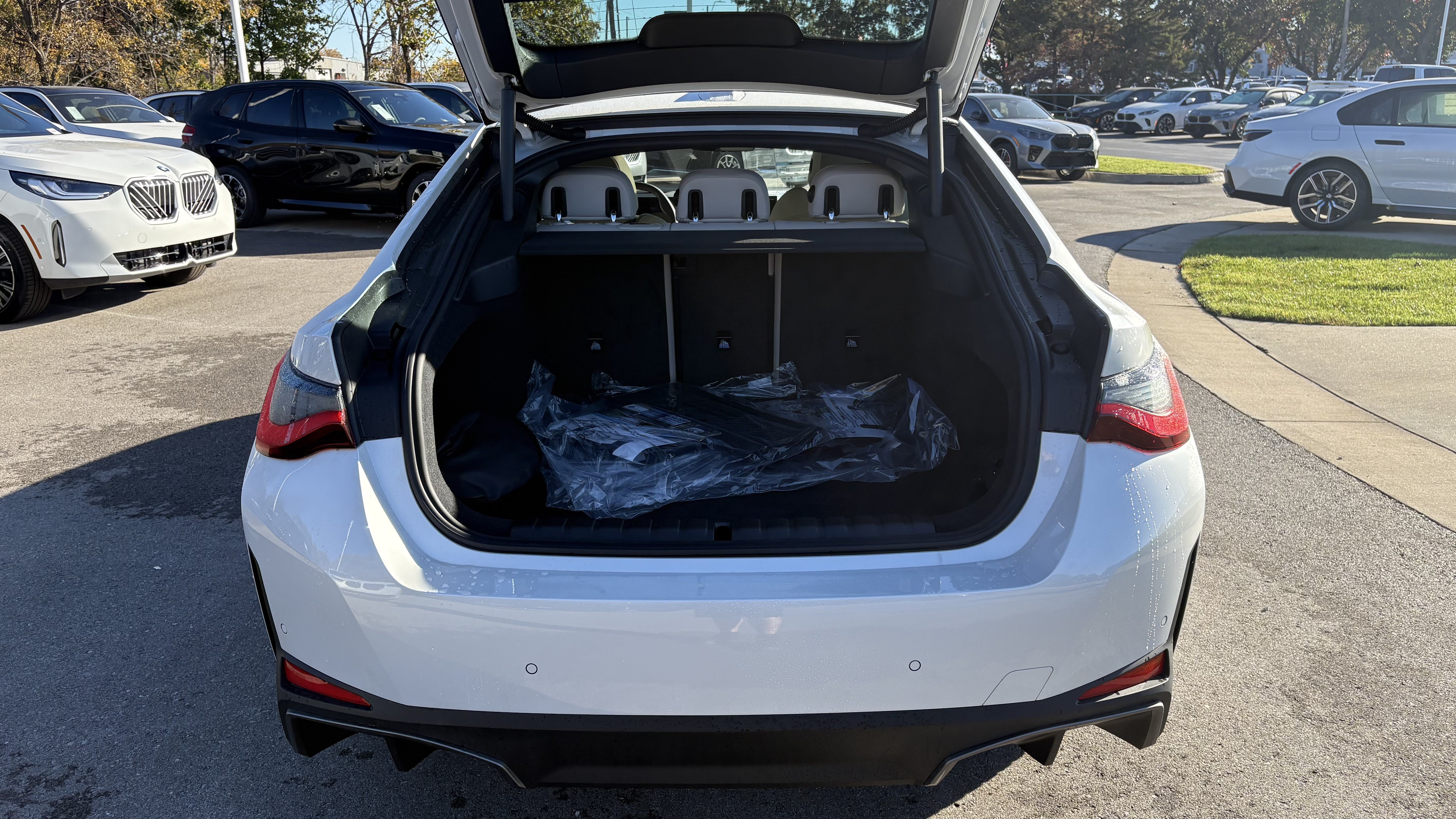 Used 2025 BMW i4 xDrive40i w/ Premium Package AWD/4WD image 31