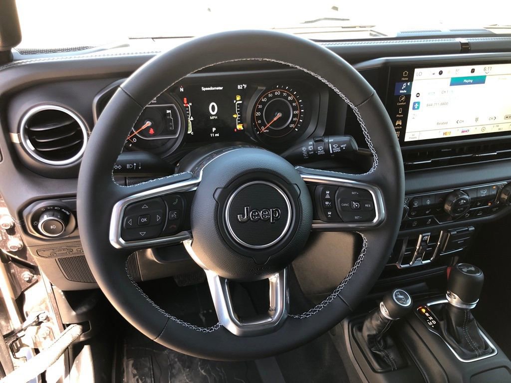 New 2025 Jeep Wrangler Unlimited Sahara w/ Safety Group AWD/4WD image 16