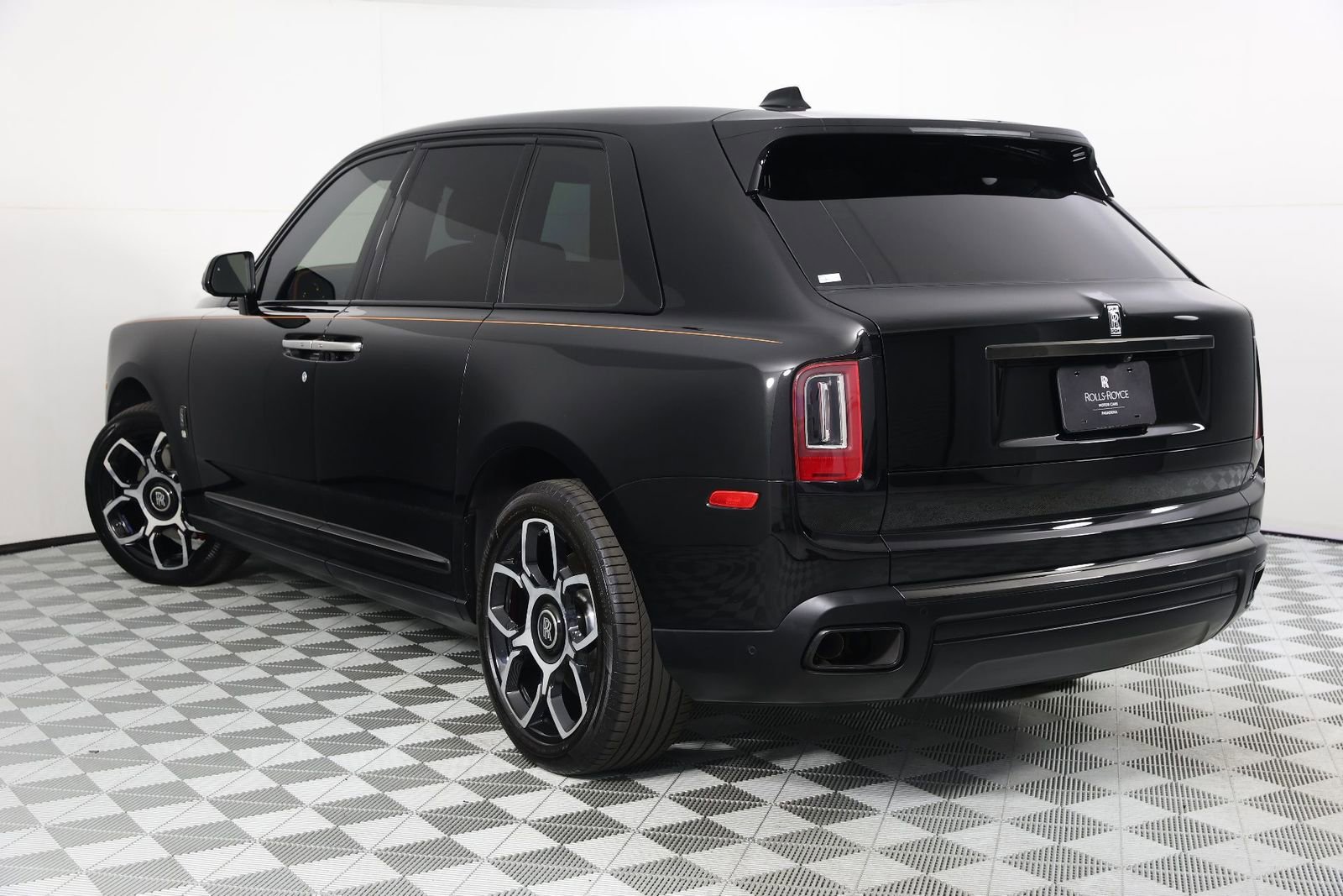 Certified 2023 Rolls-Royce Cullinan Black Badge w/ Driver's Package AWD/4WD image 3