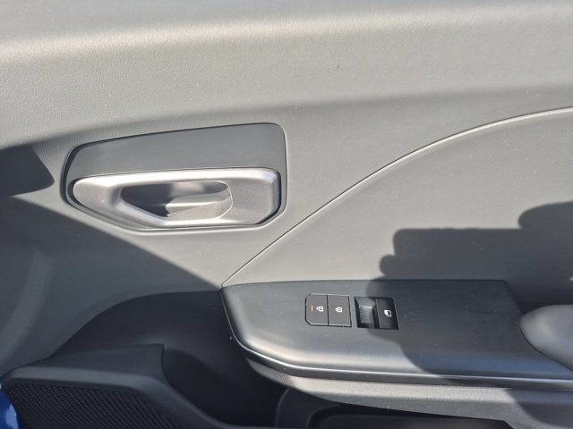 Used 2025 Kia K4 FWD image 33