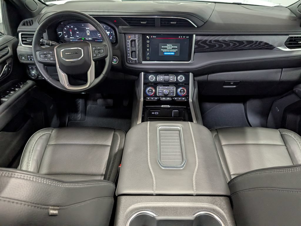 Used 2024 GMC Yukon XL Denali AWD/4WD image 13