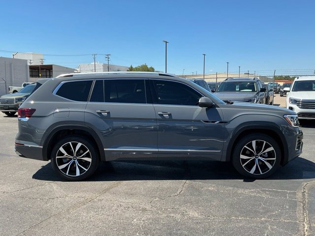 New 2026 Volkswagen Atlas SEL Premium R-Line AWD/4WD image 2