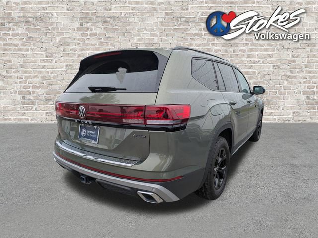 Certified 2025 Volkswagen Atlas Peak Edition SE image 4