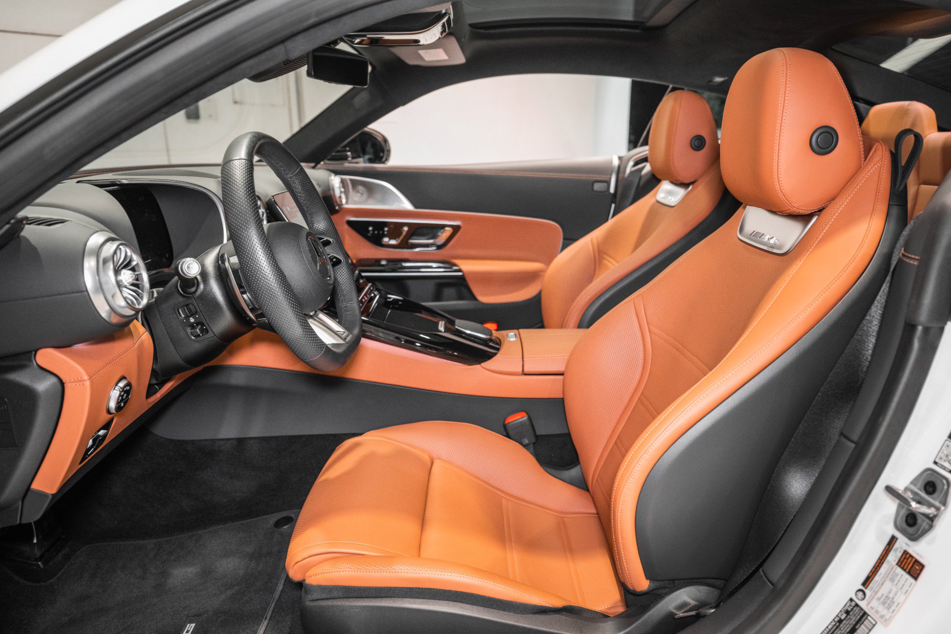 Used 2025 Mercedes-Benz AMG GT 63 image 2