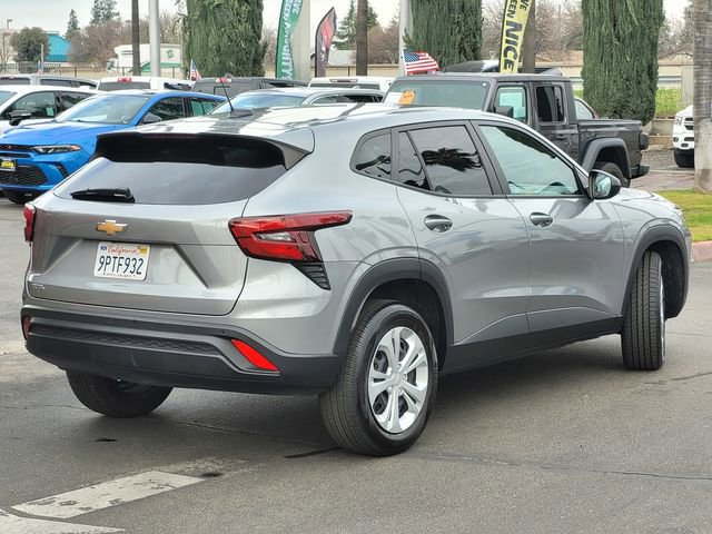 Used 2025 Chevrolet Trax LS w/ Driver Confidence Package image 5