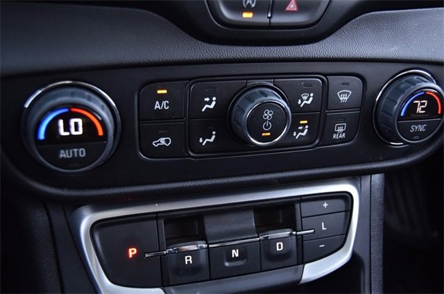 Used 2024 GMC Terrain SLT image 16