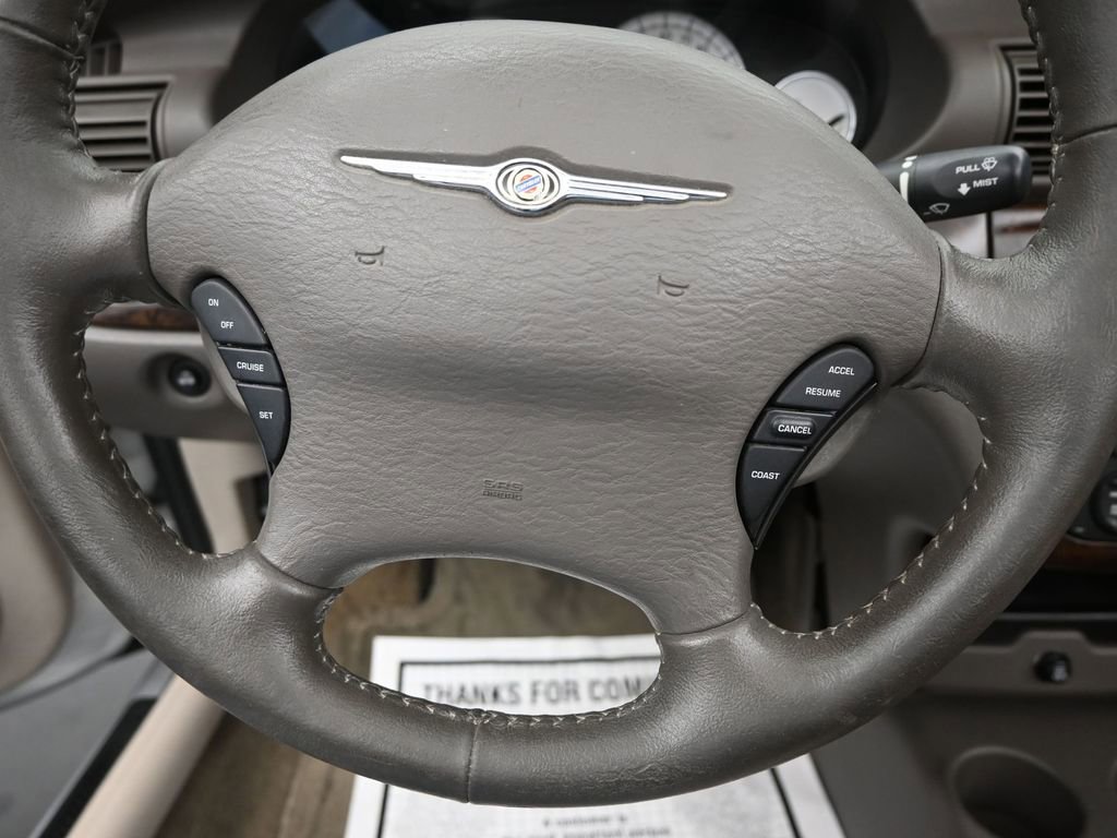 Used 2005 Chrysler Sebring Limited image 13