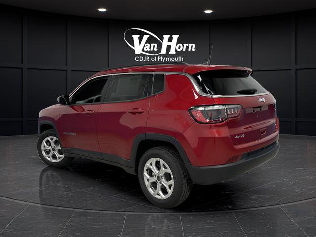 New 2025 Jeep Compass Latitude w/ Sun & Sound Group AWD/4WD image 3