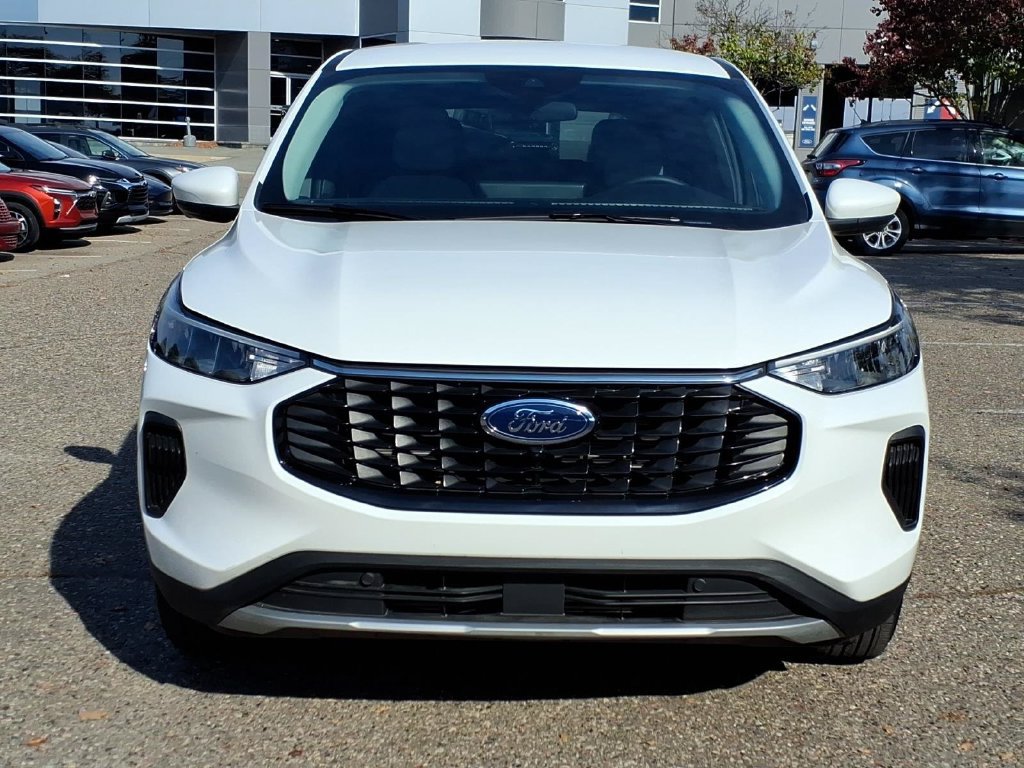 Used 2023 Ford Escape Active w/ Tech Pack #2 AWD/4WD image 8