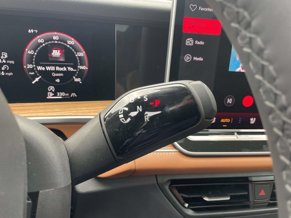 New 2026 Volkswagen Tiguan SEL R-Line AWD/4WD image 30