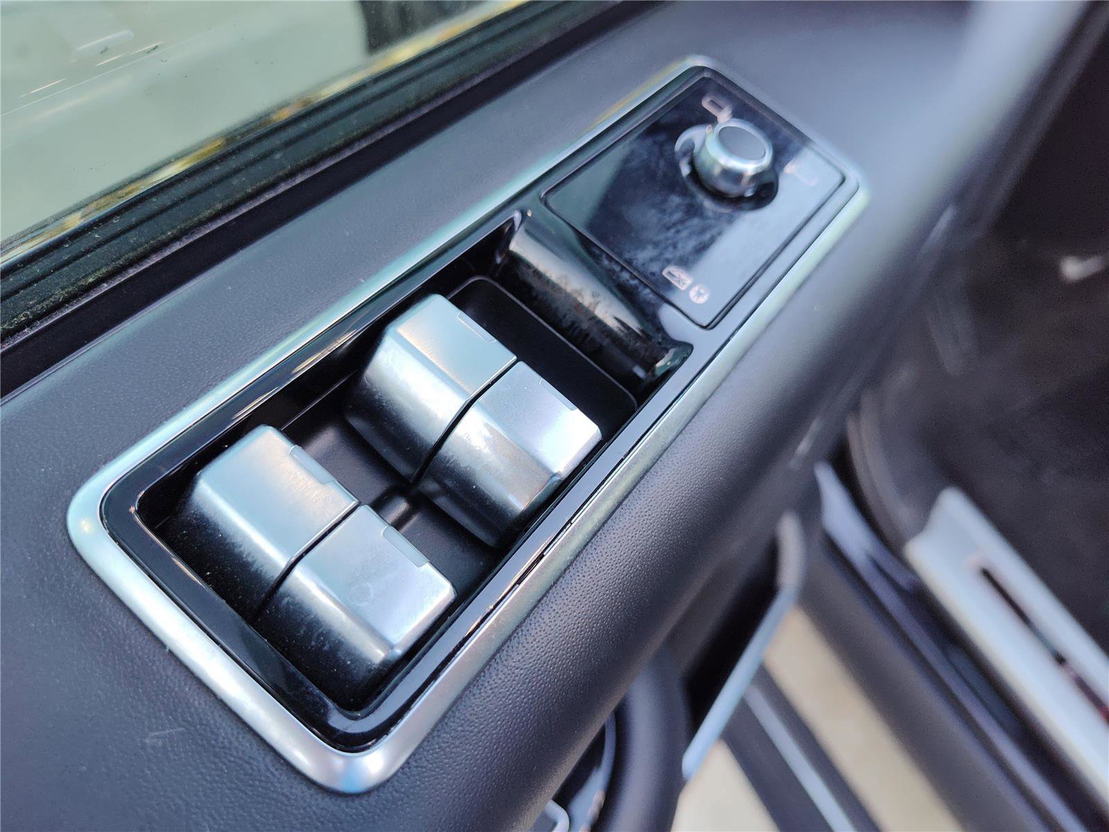 Used 2021 Land Rover Range Rover SV Autobiography Dynamic image 19