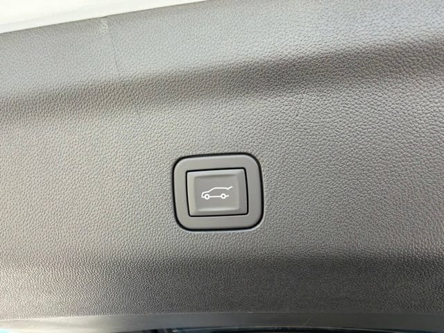 New 2026 GMC Yukon XL Denali w/ Advanced Technology Package AWD/4WD image 25