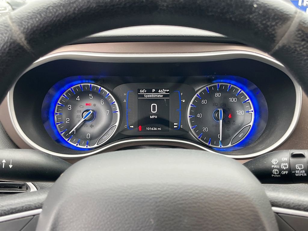 Certified 2020 Chrysler Voyager Lxi image 12