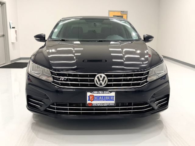 Used 2017 Volkswagen Passat 1.8T R-Line FWD image 4