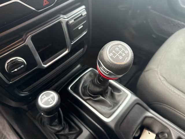 Used 2019 Jeep Wrangler Sport image 26