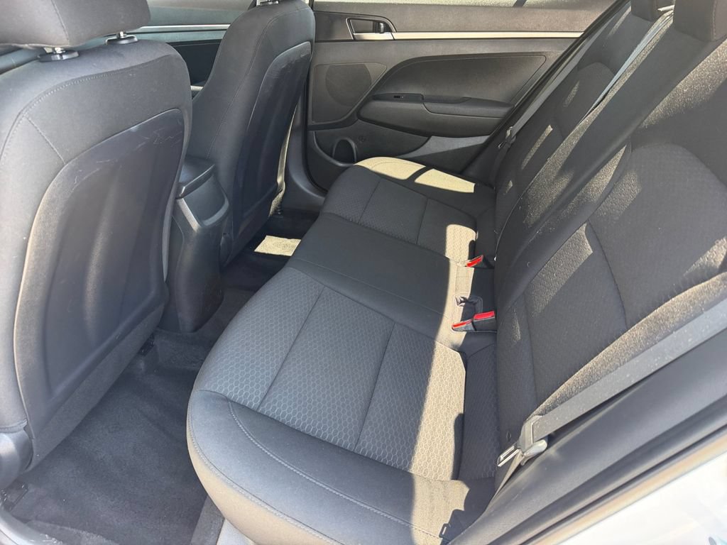 Used 2020 Hyundai Elantra SE w/ Cargo Package (C1) FWD image 13