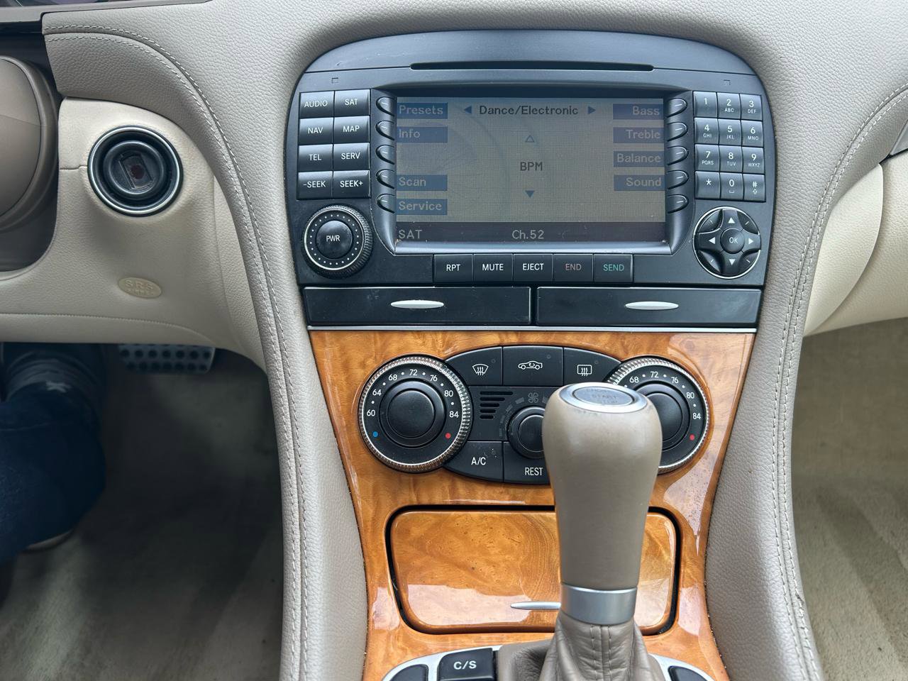 Used 2008 Mercedes-Benz SL 550 image 30