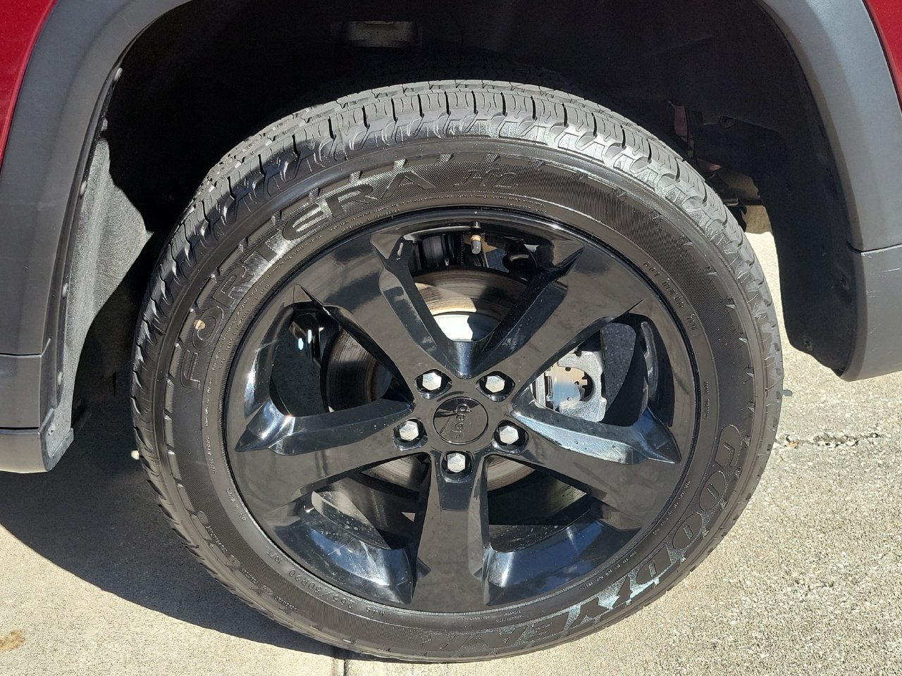 Used 2023 Jeep Grand Cherokee Altitude AWD/4WD image 5