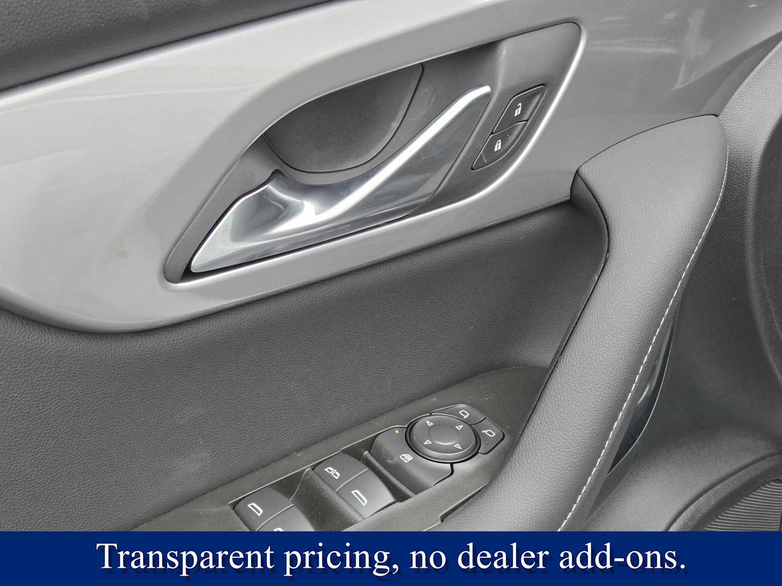 New 2025 Chevrolet Blazer LT w/ Midnight/Sport Edition image 19