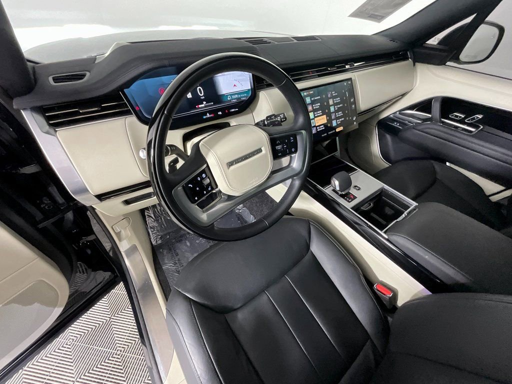 Used 2024 Land Rover Range Rover Long Wheelbase SE image 15