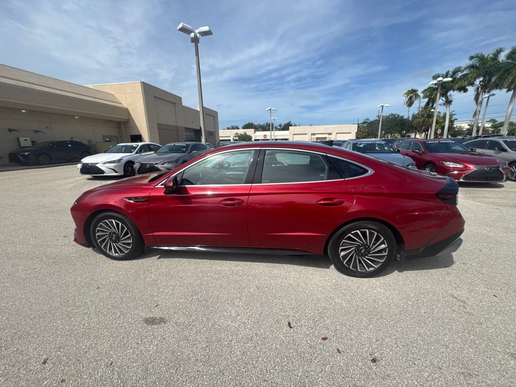 Used 2024 Hyundai Sonata Limited FWD image 7