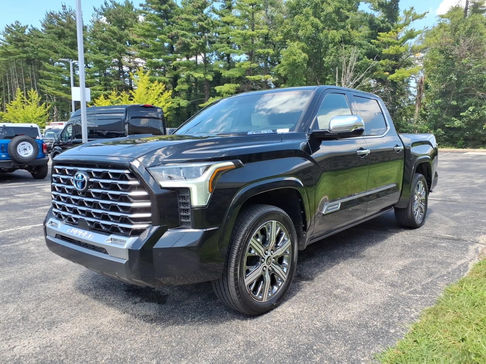 Used 2022 Toyota Tundra Capstone AWD/4WD image 4