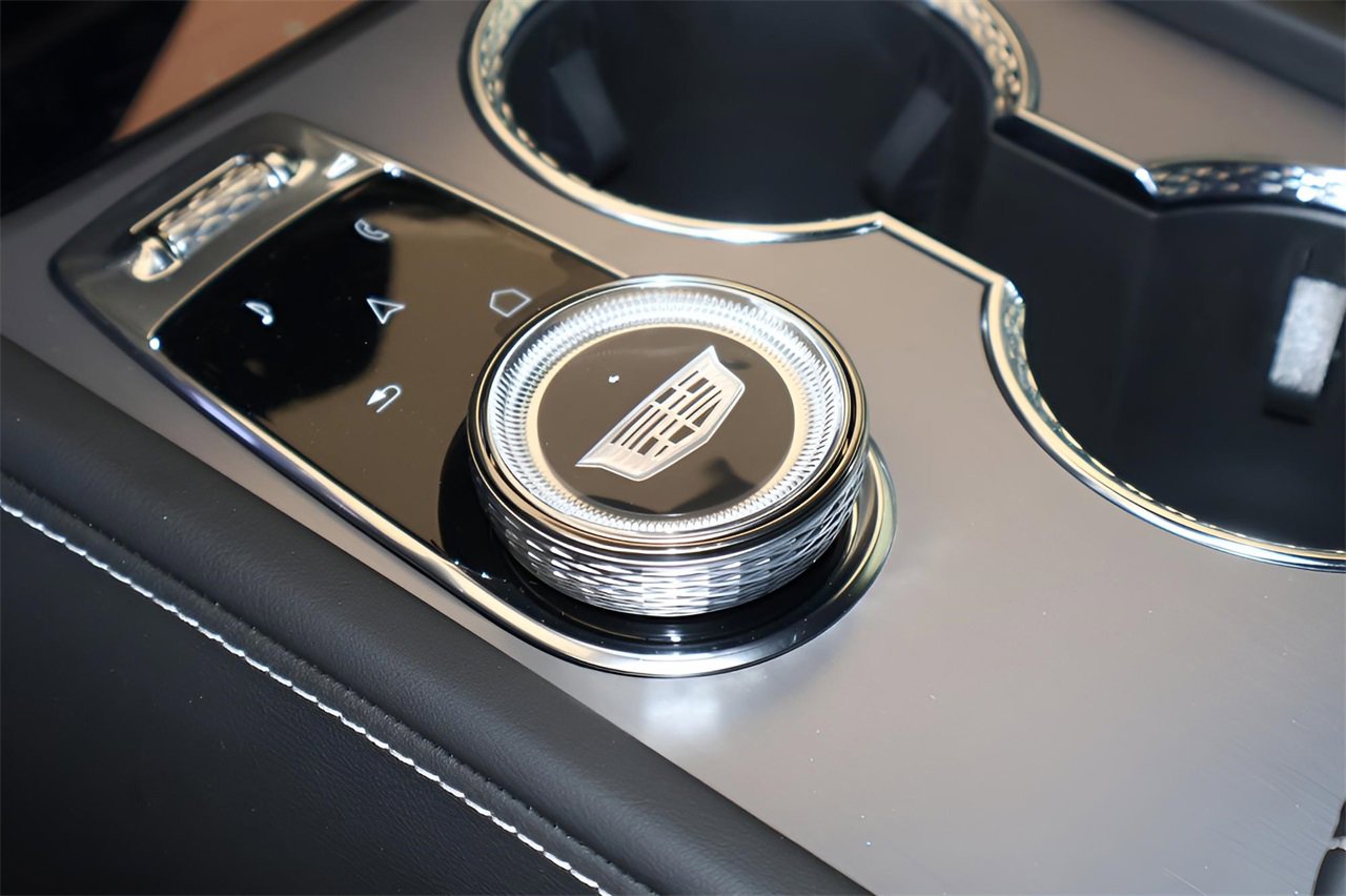 New 2026 Cadillac Vistiq Sport image 30