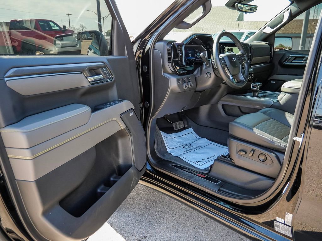 Used 2024 Chevrolet Silverado 1500 ZR2 w/ Technology Package image 31