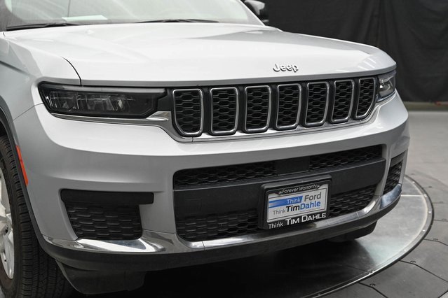 Used 2022 Jeep Grand Cherokee L Laredo w/ Luxury Tech Group I image 3