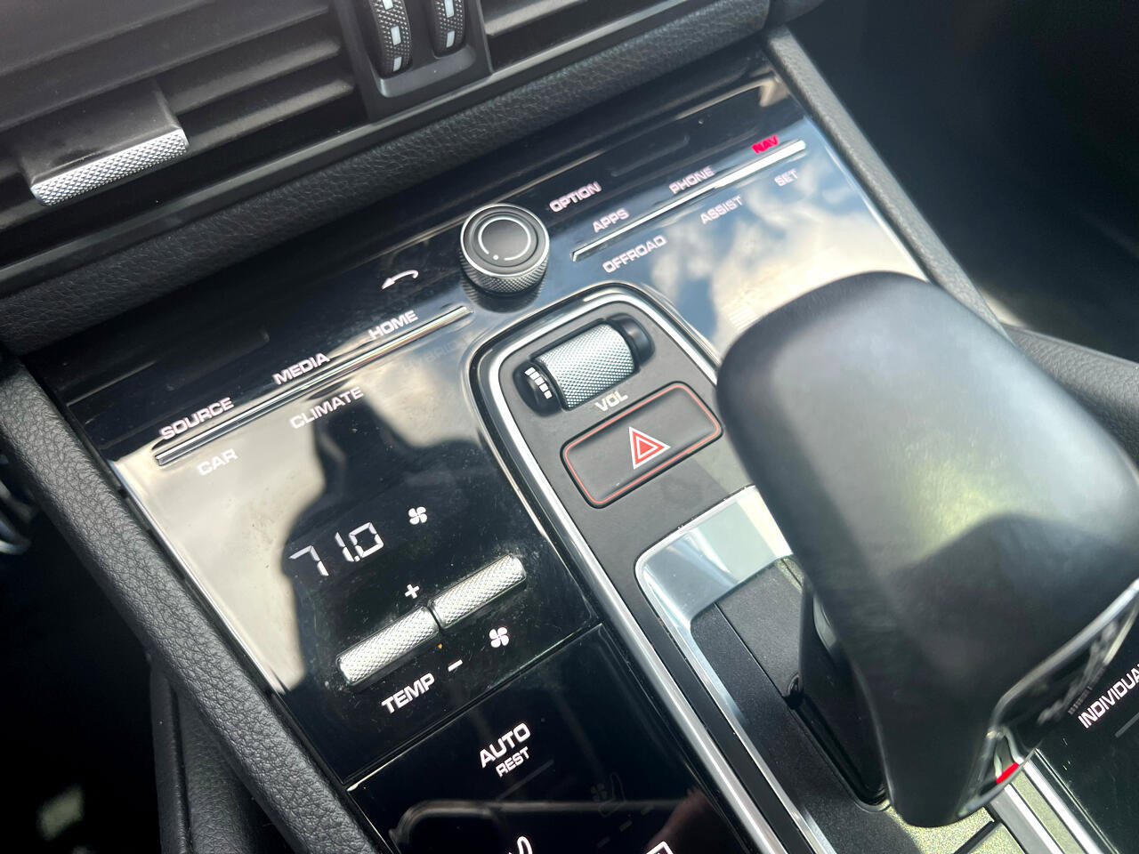 Used 2021 Porsche Cayenne image 17