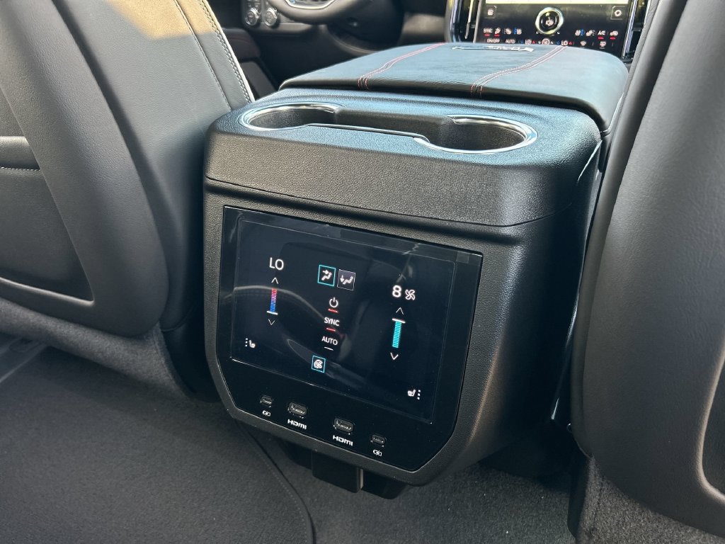 New 2026 GMC Yukon AT4 Ultimate AWD/4WD image 22