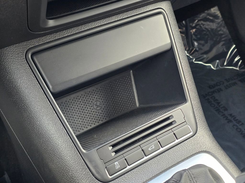 Used 2011 Volkswagen Tiguan S image 32