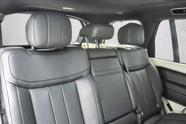 Used 2024 Land Rover Range Rover Long Wheelbase SE AWD/4WD image 25