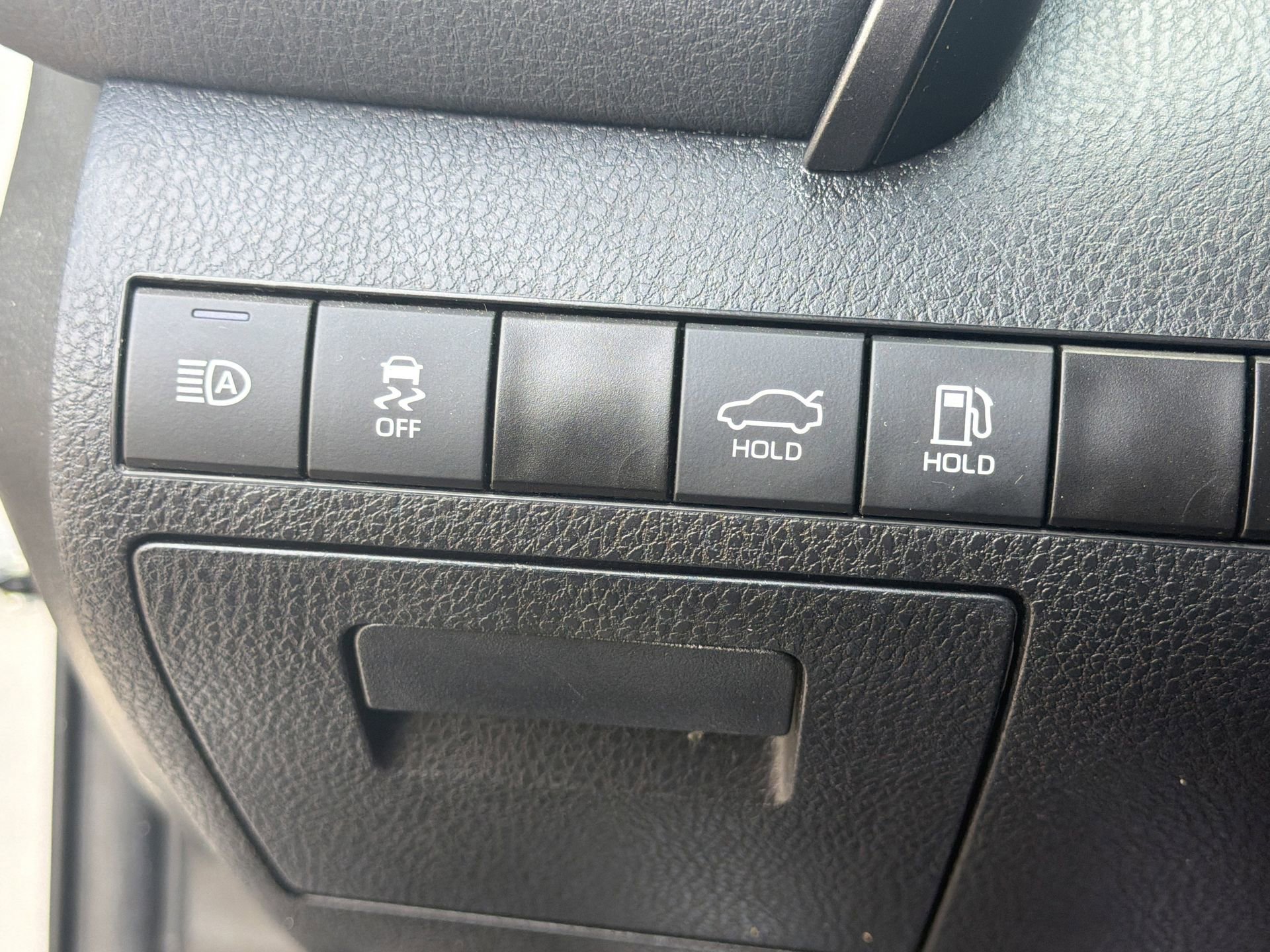 Used 2024 Toyota Camry SE w/ Convenience Package image 14