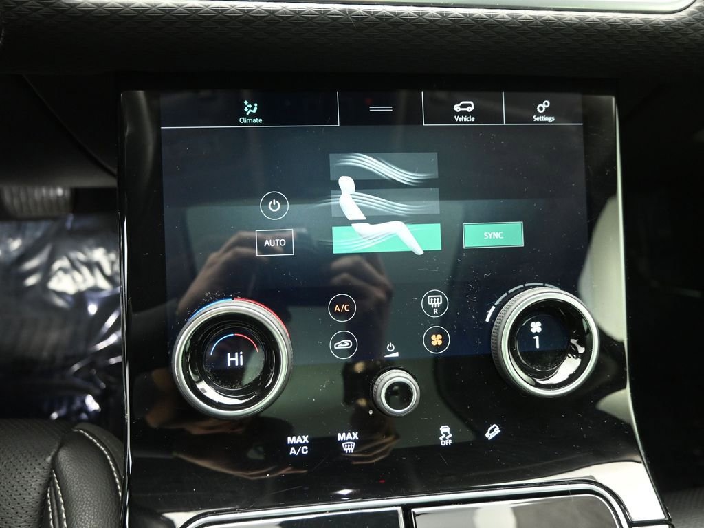 Used 2019 Land Rover Range Rover Velar S image 17