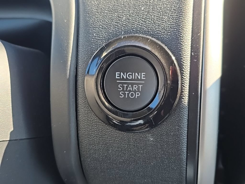 Used 2025 Ford Expedition Max Active AWD/4WD image 5