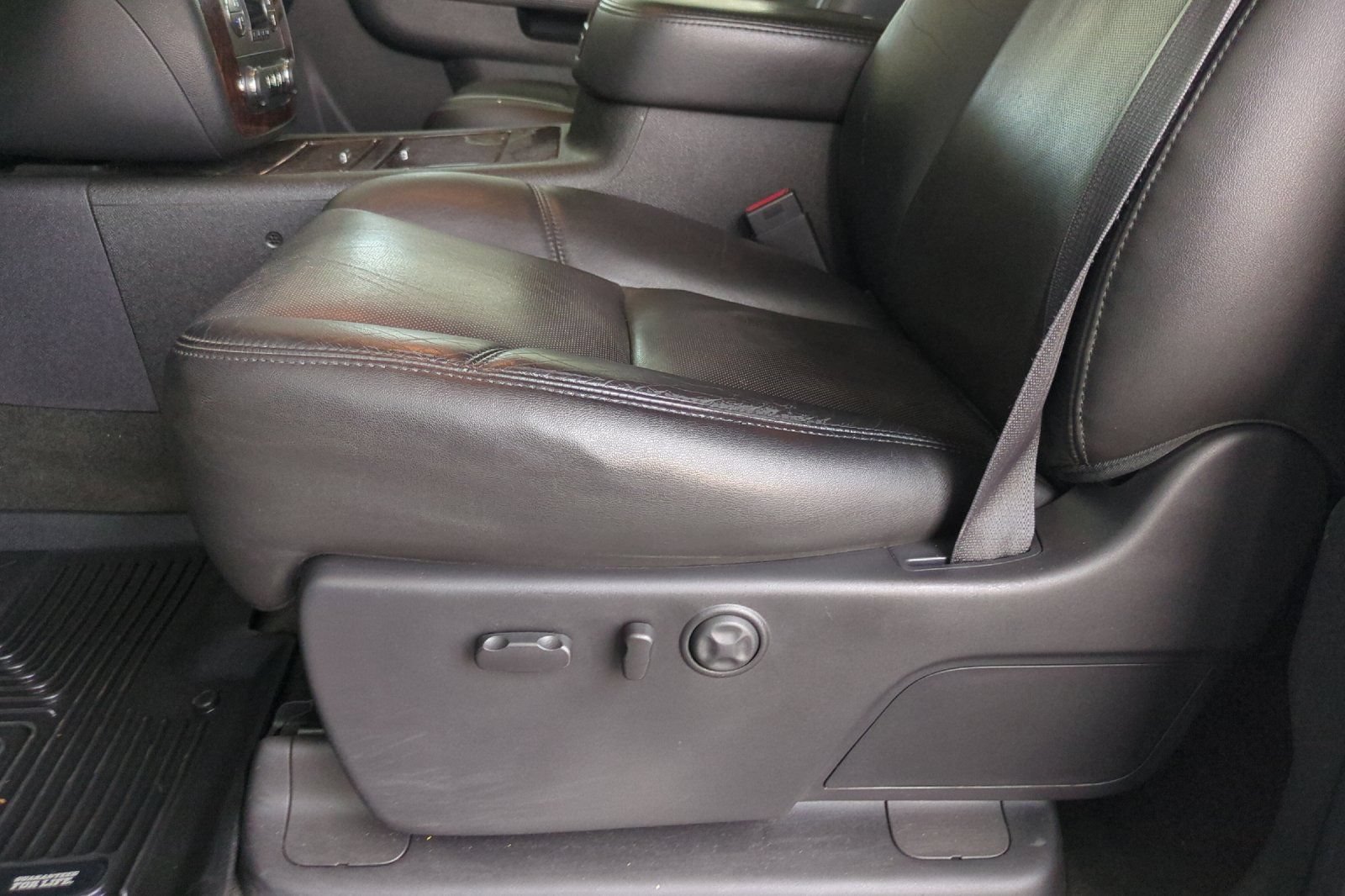 Used 2014 GMC Sierra 2500 Denali AWD/4WD image 12