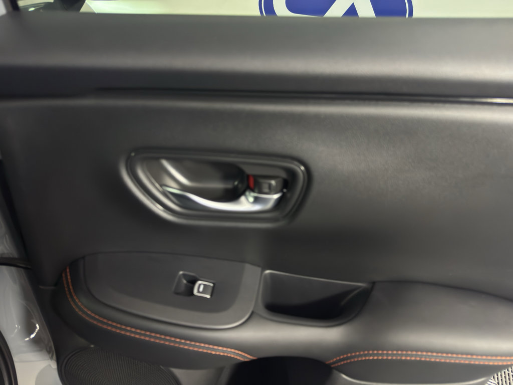 Used 2025 Honda HR-V Sport image 36