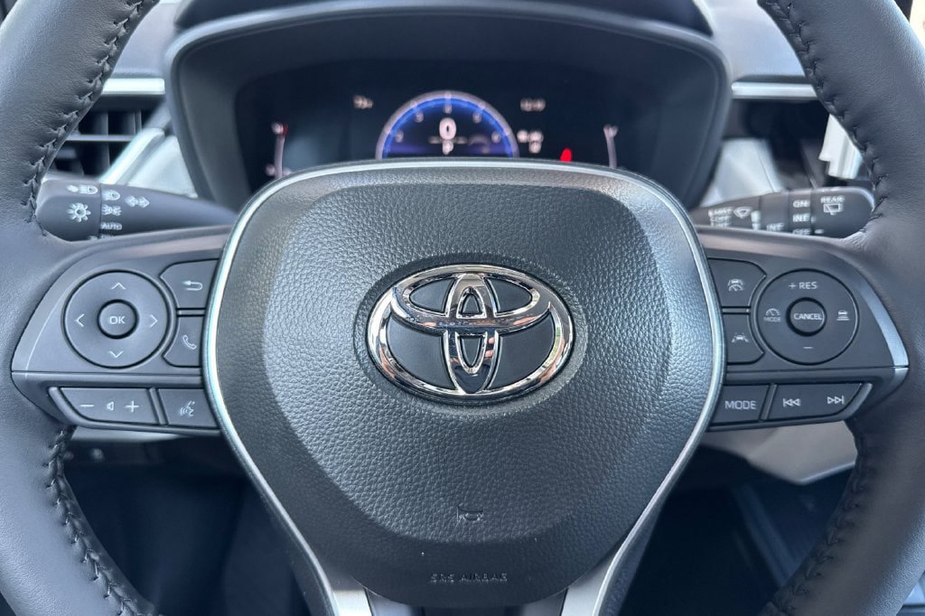 New 2026 Toyota Corolla Cross LE w/ Moonroof Package AWD/4WD image 20